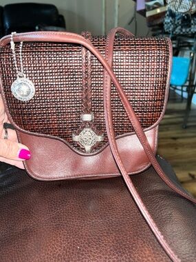EUC Vintage One World by Brighton Leather Crossbody.